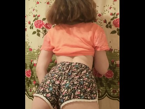 ❤️ دختر جوان سکسی که شورتش را جلوی دوربین در می آورد فیلم لعنتی در fa.ixiporn-com.ru ️❤