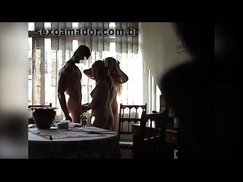 ❤️ دوستان سکس یک مرد غول پیکر و سه نفری را با او دعوت می کنند فیلم لعنتی  در fa.ixiporn-com.ru ️❤